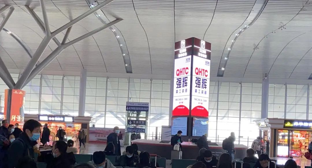 開年“第一炮”！強(qiáng)輝高鐵廣告開啟“霸屏”模式！(圖9)